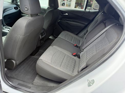 Used 2022 Chevrolet Equinox LT image 12