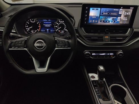 Used 2025 Nissan Altima 2.5 SR w/ SR Premium Package FWD image 22