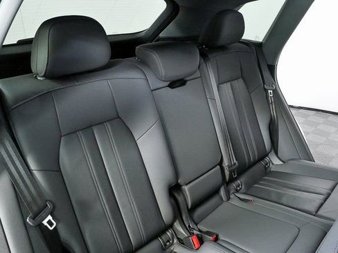 Used 2025 Audi Q5 Premium w/ Convenience Package image 22