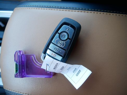 Used 2024 Ford Edge Titanium w/ Titanium Elite Package image 34