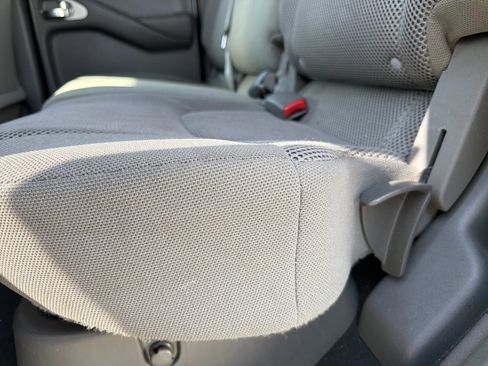 Used 2019 Nissan Frontier SV AWD/4WD image 23