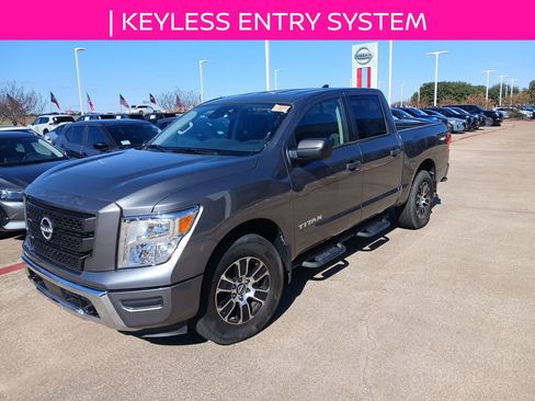 Used 2023 Nissan Titan SV w/ Accessory Utility Package image 6