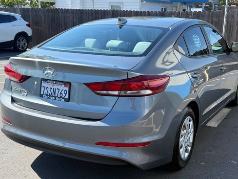 Used 2017 Hyundai Elantra SE FWD image 6