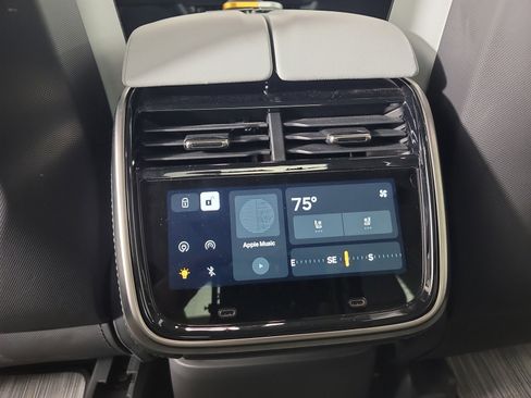 Used 2023 Rivian R1T Adventure image 30