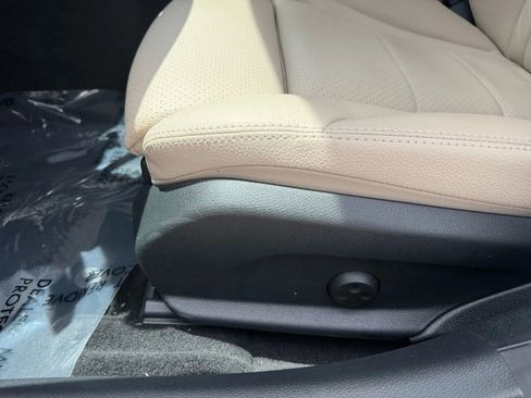 Used 2017 Mercedes-Benz C 300 Sedan image 18