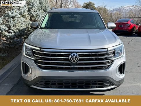 Used 2025 Volkswagen Atlas SE AWD/4WD image 2