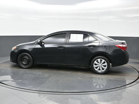 Used 2015 Toyota Corolla LE FWD image 4