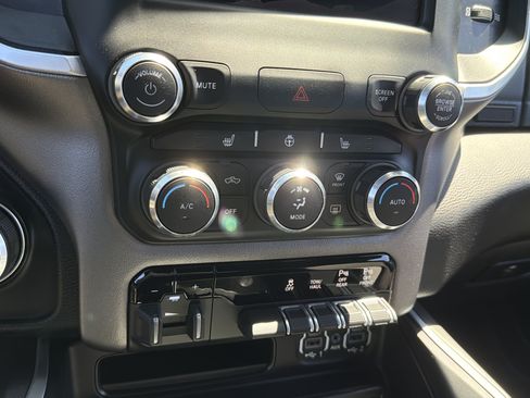 Used 2022 RAM 1500 Big Horn AWD/4WD image 23