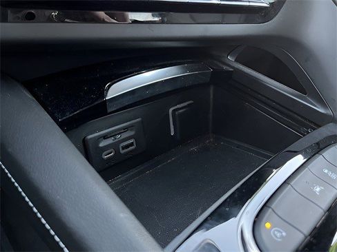 Certified 2022 Buick Envision Essence w/ Technology Package I image 21