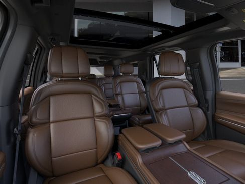 New 2026 Lincoln Navigator L Reserve AWD/4WD image 10