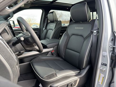 New 2026 RAM 1500 Laramie AWD/4WD image 11