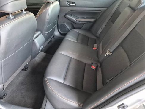 Used 2022 Nissan Altima 2.5 SR FWD image 16