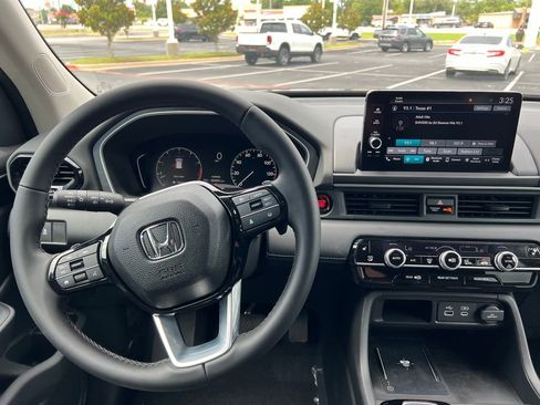 New 2025 Honda Pilot EX-L image 13