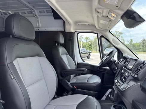 Used 2025 RAM ProMaster 3500 w/ Convenience Group FWD image 11