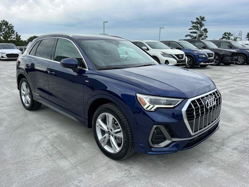 Certified 2023 Audi Q3 2.0T Premium w/ Convenience Package AWD/4WD image 3