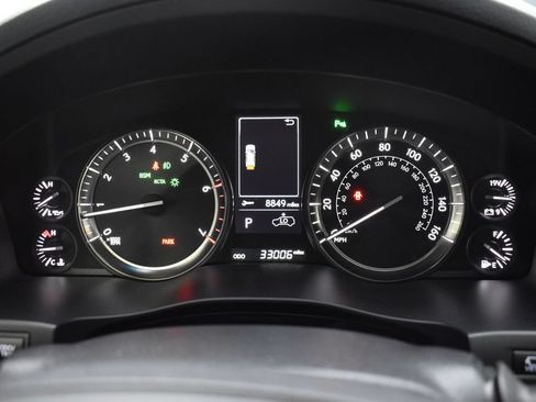 Used 2021 Lexus LX 570 4WD w/ Sport Package image 16