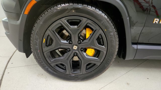 Used 2024 Rivian R1S Adventure Quad AWD/4WD image 76
