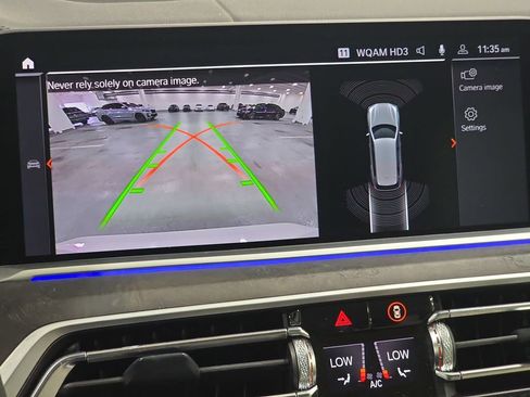 Used 2022 BMW X7 xDrive40i w/ Premium Package image 22