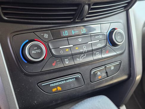 Used 2018 Ford Escape SE w/ SE Sync 3 Package FWD image 24