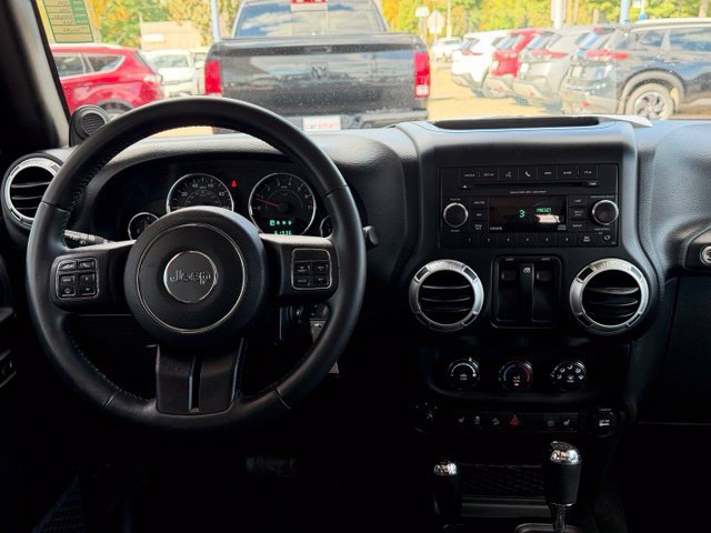 Used 2013 Jeep Wrangler Sahara w/ Connectivity Group AWD/4WD image 15