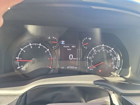 Used 2024 Toyota 4Runner SR5 image 30