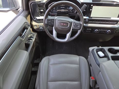 Used 2022 GMC Sierra 1500 SLT w/ X31 Off-Road Package AWD/4WD image 26