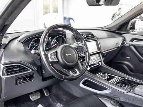 Used 2020 Jaguar F-PACE S AWD/4WD image 21