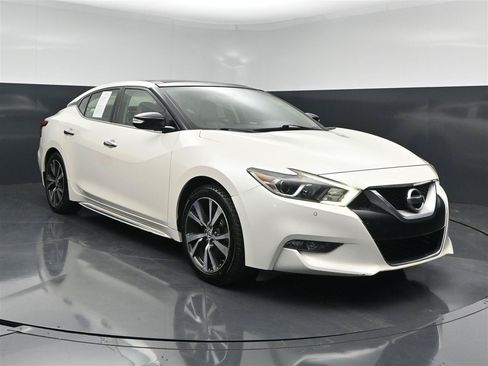 Used 2017 Nissan Maxima 3.5 SL FWD image 3