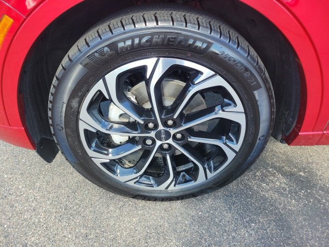 Certified 2025 Lincoln Nautilus Reserve AWD/4WD image 14