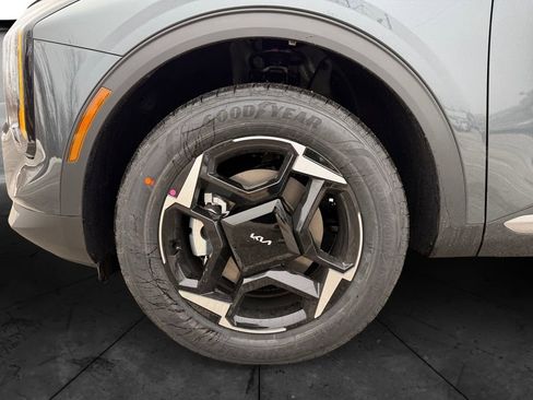 New 2026 Kia Sportage EX image 14