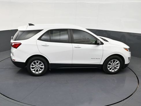 Used 2020 Chevrolet Equinox LS FWD image 18