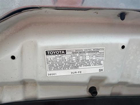 Used 2015 Toyota Tundra Limited w/ TRD Off Road Package AWD/4WD image 40