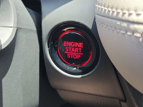 Certified 2027 Honda HR-V LX image 28