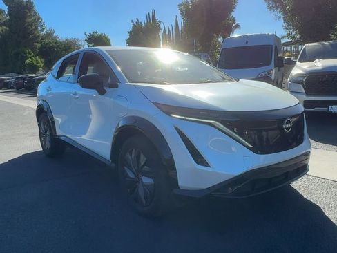Used 2024 Nissan Ariya AWD image 3