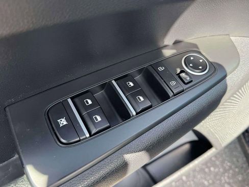 Used 2022 Kia Forte LXS image 16