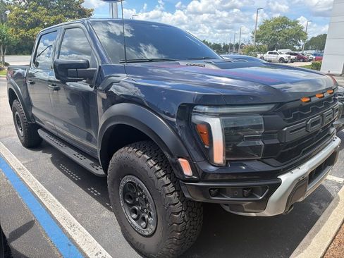Used 2025 Ford F150 Raptor AWD/4WD image 4