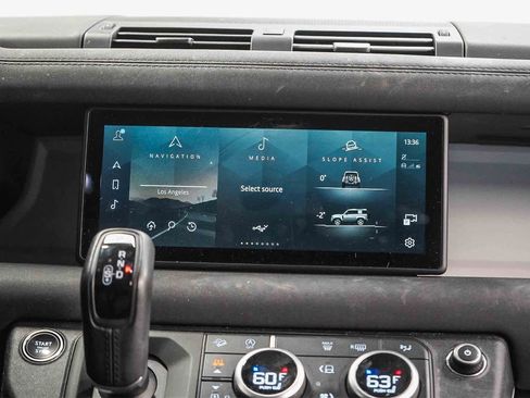 Used 2023 Land Rover Defender 90 S image 14