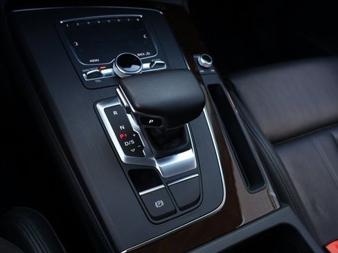 Used 2019 Audi Q5 2.0T Premium Plus w/ Premium Plus Package image 27