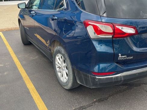 Used 2019 Chevrolet Equinox LT w/ Driver Convenience Package image 2