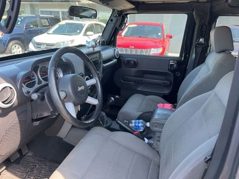 Used 2008 Jeep Wrangler Sahara w/ Dual Top Group AWD/4WD image 16
