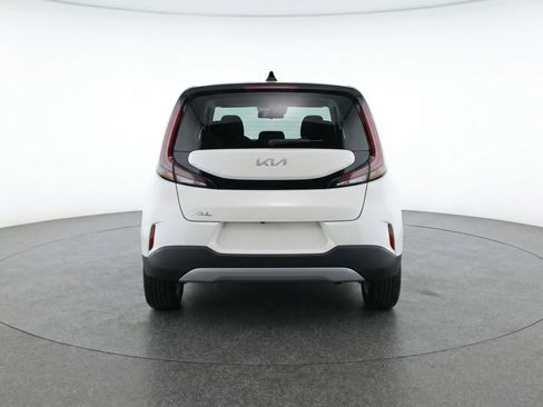 Used 2025 Kia Soul LX w/ LX Technology Package image 6