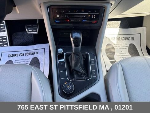 Used 2023 Volkswagen Tiguan SE R-Line AWD/4WD image 18