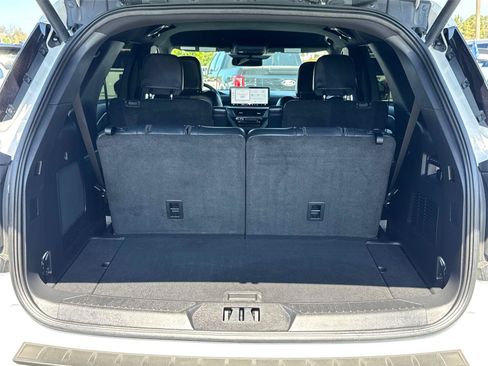 Used 2025 Ford Explorer ST-Line w/ Premium Package RWD image 10