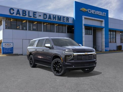 New 2026 Chevrolet Suburban Premier w/ Sun And Tow Package AWD/4WD image 31