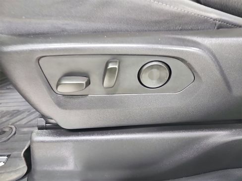 Used 2025 Chevrolet Silverado 2500 LT image 20