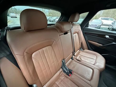 Used 2019 Audi Q5 2.0T Premium w/ Convenience Package AWD/4WD image 35