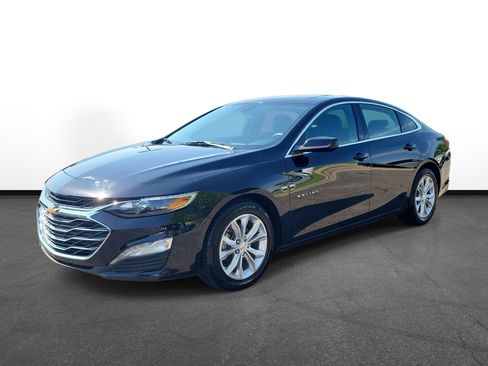 Used 2024 Chevrolet Malibu LT FWD image 2