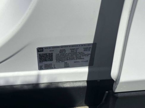 Used 2023 Chevrolet Equinox LT AWD/4WD image 19