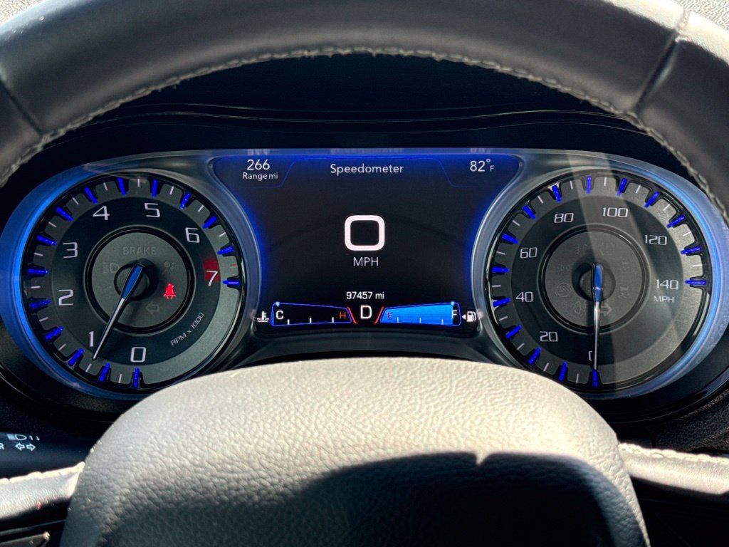 Used 2018 Chrysler 300 S RWD image 19