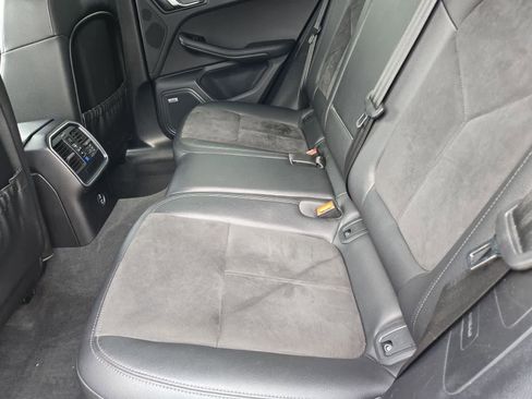 Used 2020 Porsche Macan AWD/4WD image 17